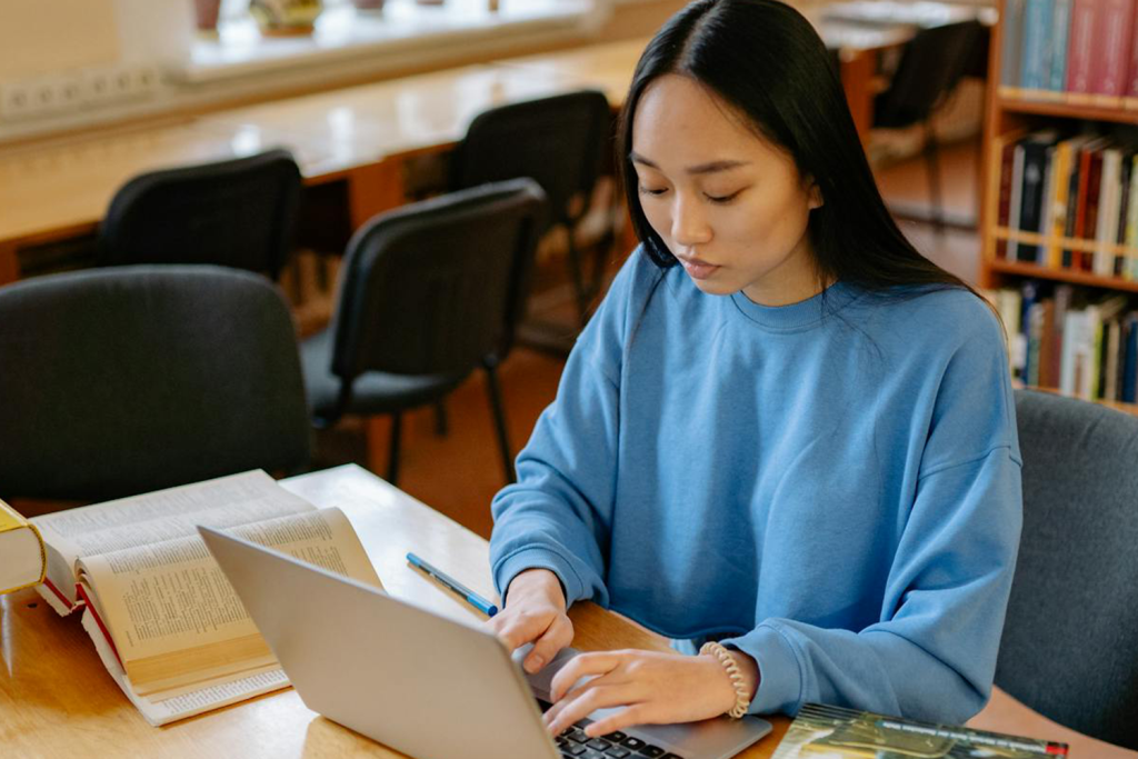 Why Blended Learning Is the Future of Personal Growth